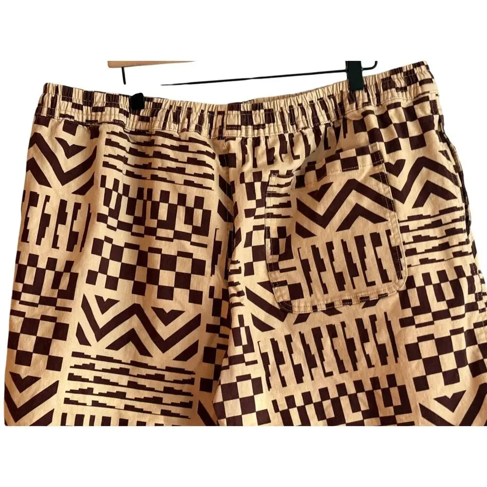 Forever 21 Men Geometric Patchwork Shorts, Size 2XL